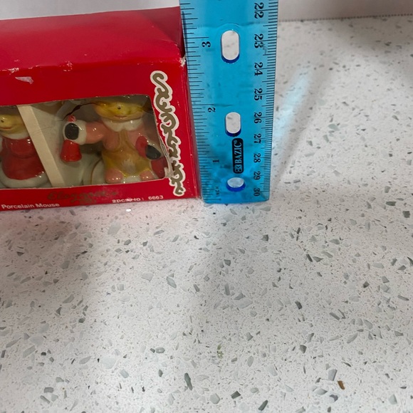 Vintage Elegance Christmas Figurines Set Of 2 Mice Christmas Mice Santa helpers - Picture 4 of 8